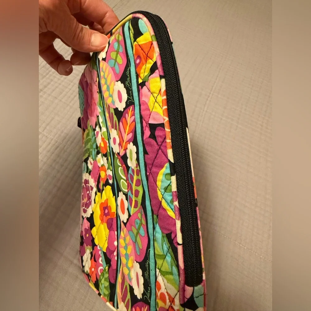 Vera Bradley Multicolor Floral Quilted Sleeve